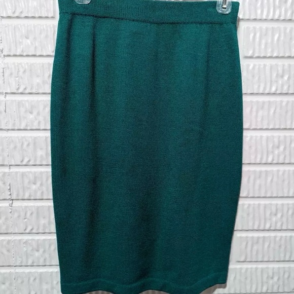 St. John knit Skirt suit size 4/6 - Picture 7 of 7